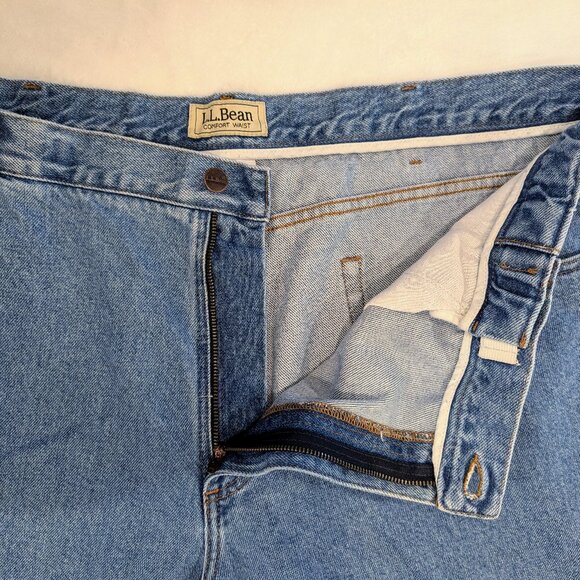 L.L. Bean 44x29 Comfort Waist Jeans Regular Fit Medium Wash 100% Cotton Denim - Picture 4 of 12